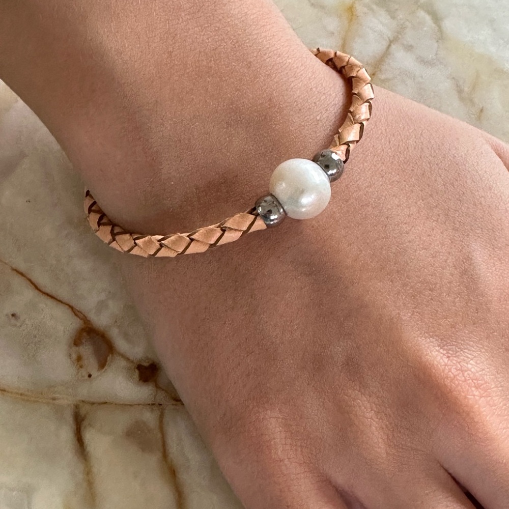 Elegant freshwater pearl leather Braided Bracelet